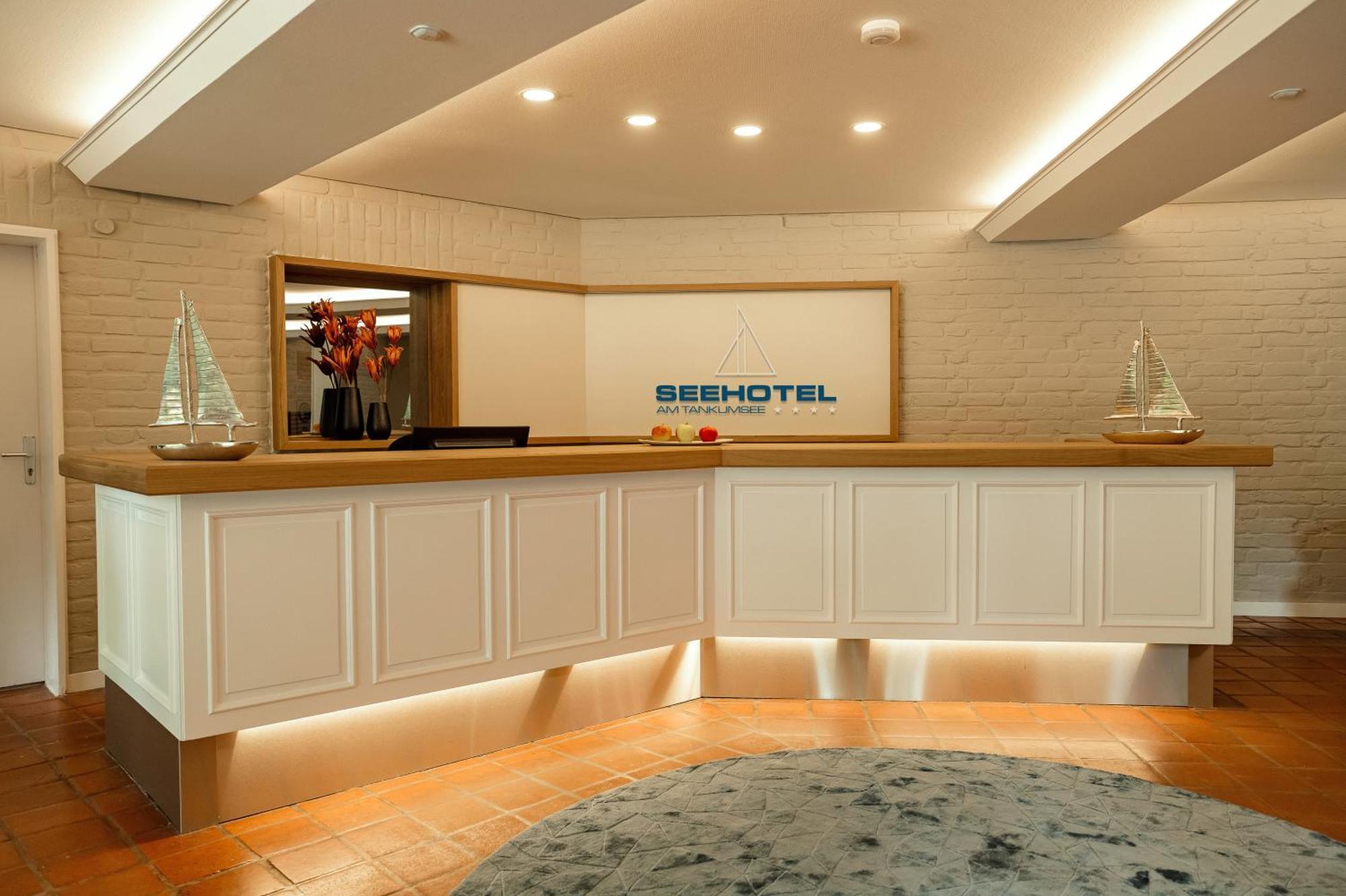 Seehotel Am Tankumsee Isenbüttel Dış mekan fotoğraf