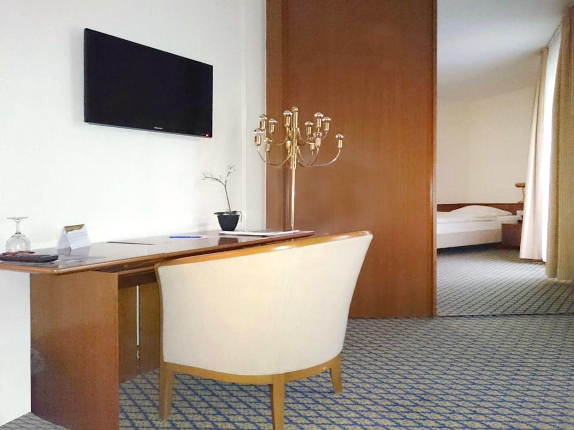Seehotel Am Tankumsee Isenbüttel Dış mekan fotoğraf