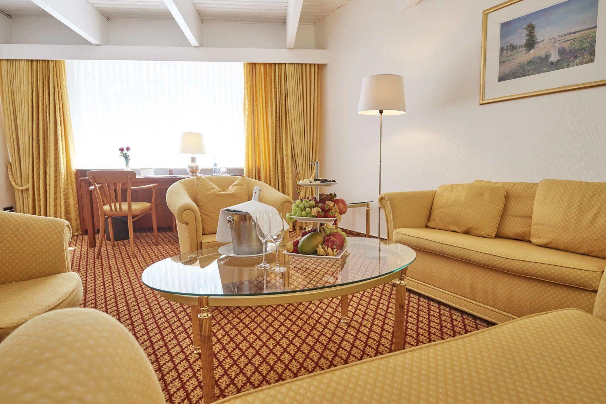 Seehotel Am Tankumsee Isenbüttel Dış mekan fotoğraf