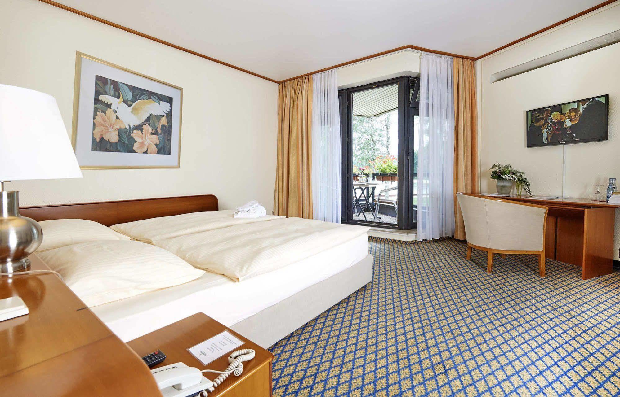 Seehotel Am Tankumsee Isenbüttel Dış mekan fotoğraf